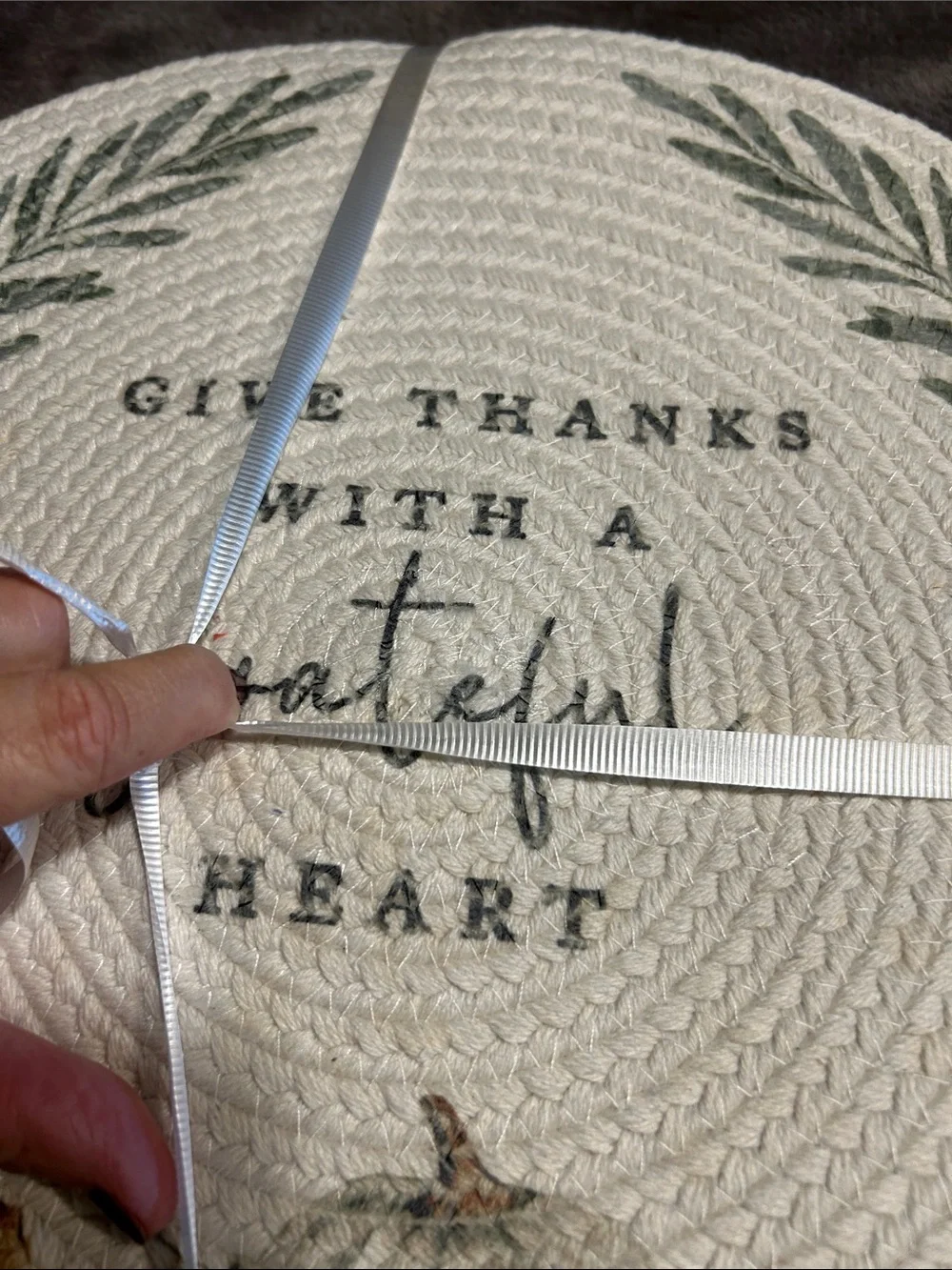 crown & ivy Cream and Green 'Give Thanks' Round Placemat Set